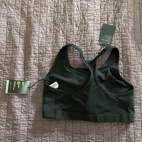 Nike sports bra medium support new w/tags - Picture 2 of 2